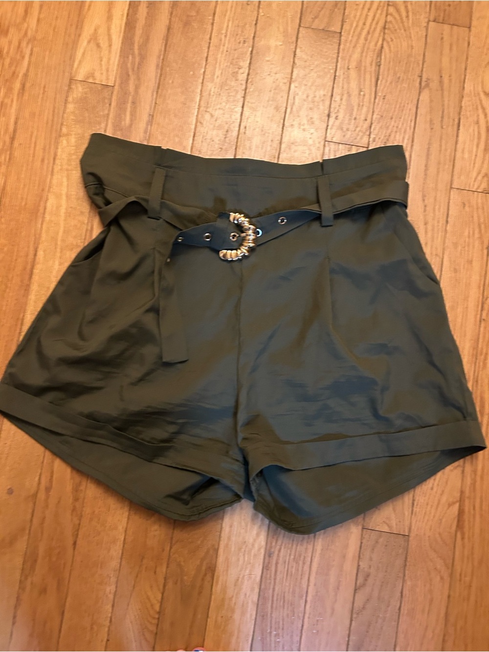 Chic Me Olive Green Silky High Waist Shorts W/ Removable Belt Size XL
